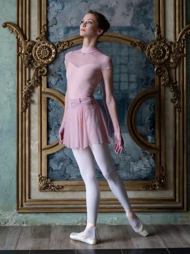 muse leotard nastya face 390x520 - Muse leotard